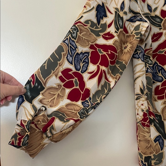 Tradition | Vintage Floral Button Up Shirt - Picture 6 of 13